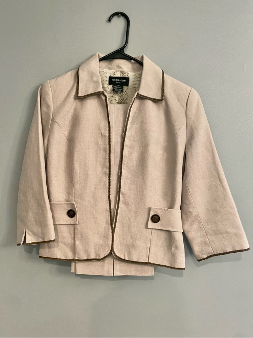 Vintage Linen Focus 2000 Cream Suit Blazer and Pants with Contrast Trim